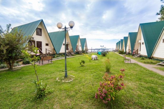 Kyalasur Hotel Suhumi Exterior foto